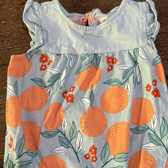 Carter’s‎ Set of 3 Rompers - Picture 3 of 8